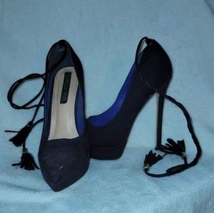 Purple velvet stilletto point shoe lace pump